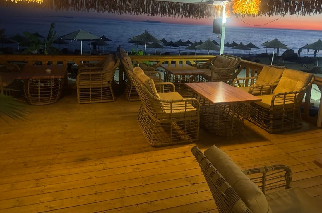 Piccadilly Beach Bar & Restaurant