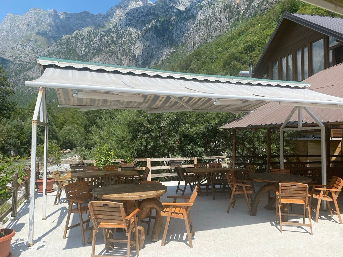 Relax Valbona Hotel Restaurant 2
