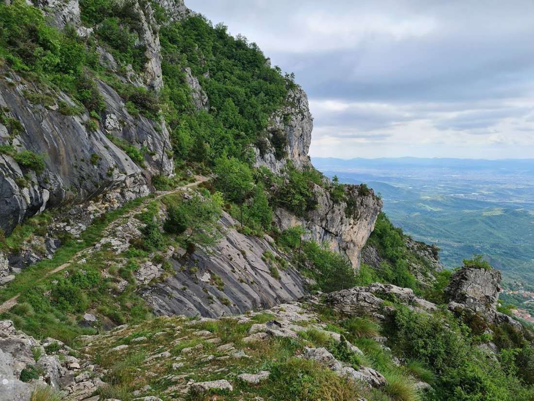 Only Geocaching path to GC9F8QF in the cave 2