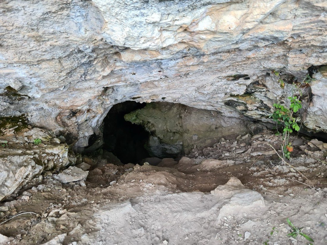 Only Geocaching path to GC9F8QF in the cave