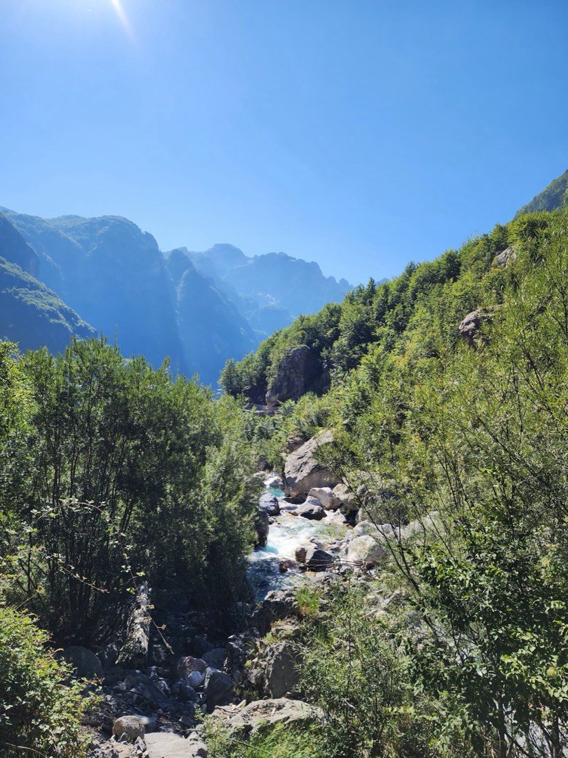 "Waterfall Grunas" Route 2